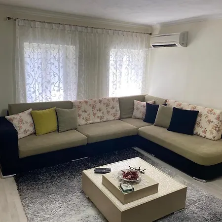 Lula דירה Gjirokastër